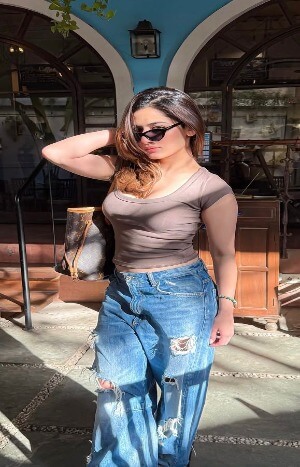 VIP call girl in Lucknow